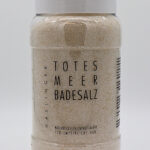 Todes Meere Salz in Plastikbehälter mit Aufdruck