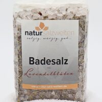 Badesalz mit Lavendelblüten Badesalz mit Lavendelblüten